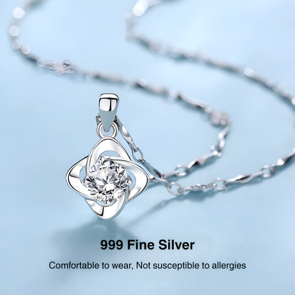 Luxurious Love & Luck Clover Pendant Necklace™