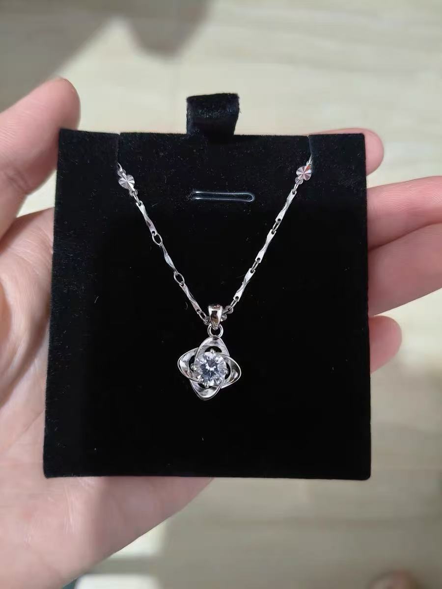 <h2>Unlock Your Charm: Transform Your Style!</h2>